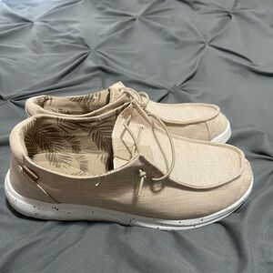 Reef Men's Casual Tan Shoes worn twice like NEW